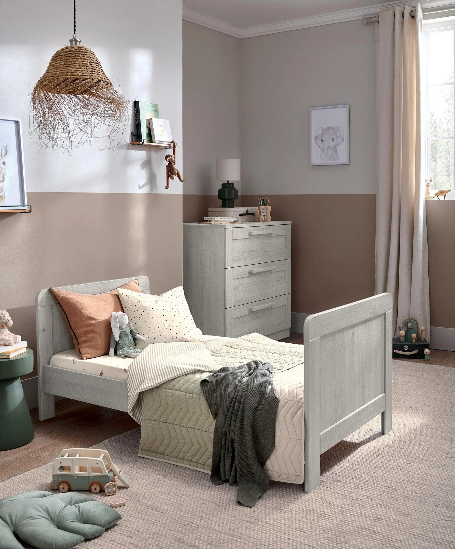 Mamas & Papas Atlas 3 Piece Cotbed Range with Dresser Changer & Wardrobe - Nimbus White